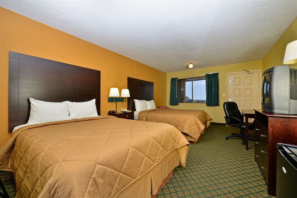 Super 8 By Wyndham Universal City Exteriér fotografie